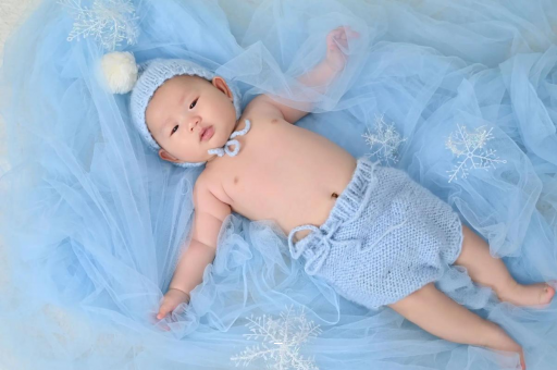 新安宝宝间歇性斜视